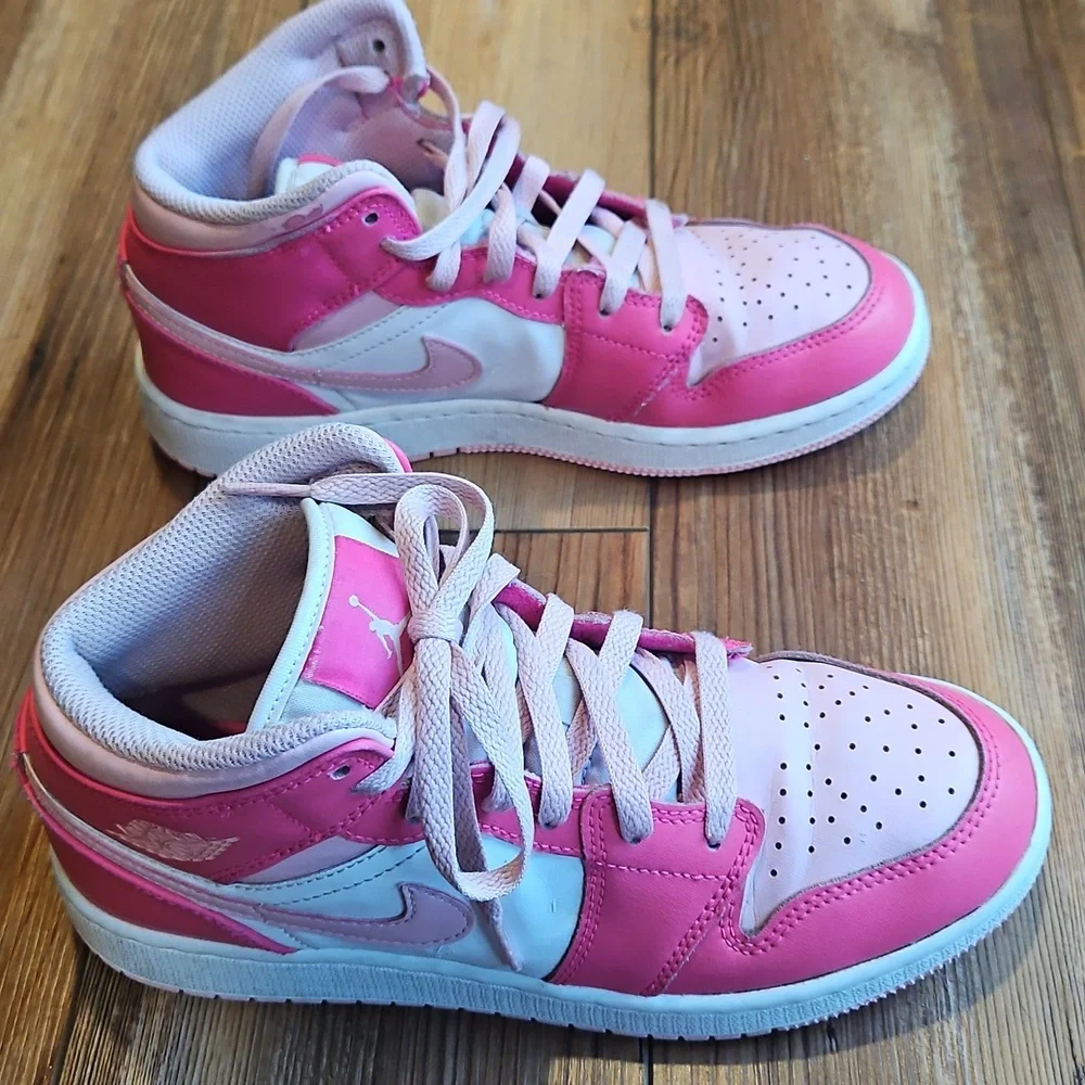 Air Jordan mid sneakers - Picture 3 of 10